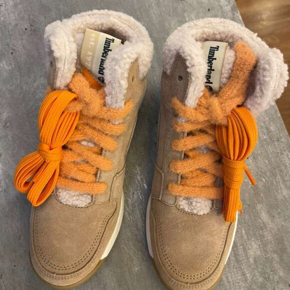 TIMBERLAND WOMEN'S RETRO SWIFT HIGH TOP LACE SNEAKE MEDIUM BEIGE SUEDE A431J-EW1 - Picture 4 of 7